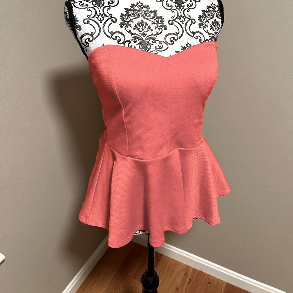 NWT Coral, strapless peplum top